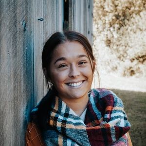 Meet your Posher, Isabella